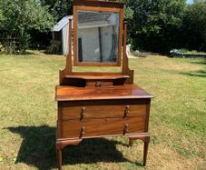 Dressing table
