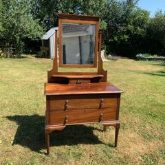 Dressing table