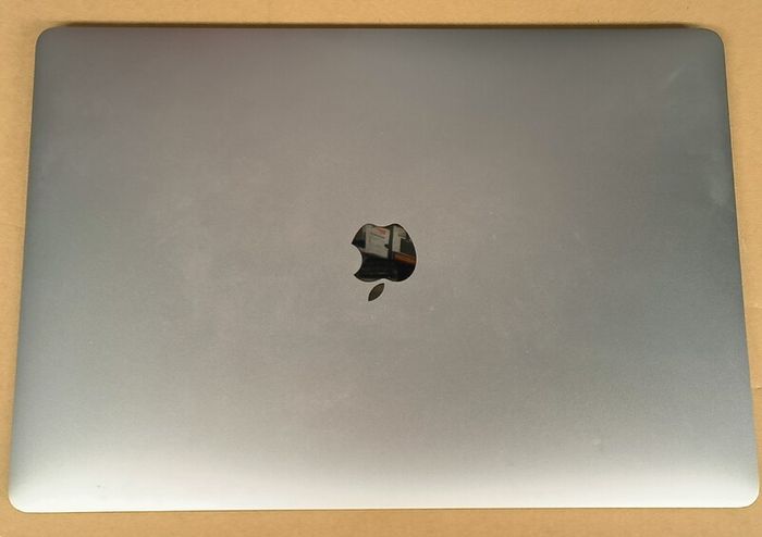 Touch Bar MacBook Pro 15" 2017 A1707 2.8 GHz Core i7 16GB RAM 512GB SSD macOS Vetura 13.7.8 (Battery Cycle: 189)