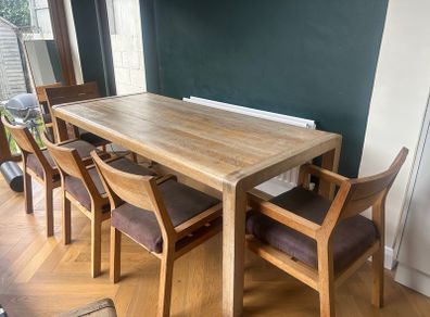 Beautiful solid oak table and chairs