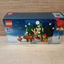 Lego 40484 Santa's Front Yard Image 2