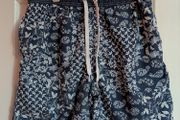Cedarwood State shorts - size L - please read full ad