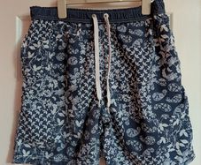 Cedarwood State shorts - size L - please read full ad