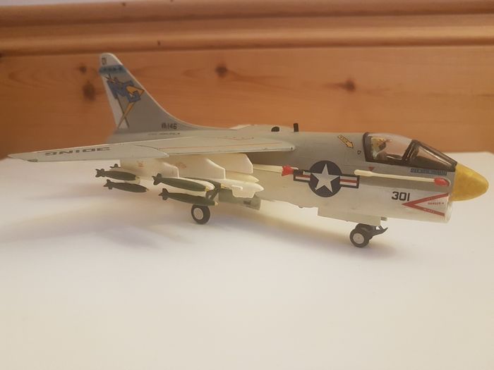 Built 1/72 Airfix Vought A-7E Corsair II USN US Navy Italeri Revell