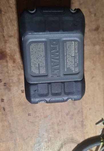 Dewalt battery 18V 8Ah