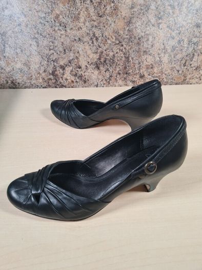 womens CLARKS CONE heels court formal casual black leather slip on closed toe Size UK 4 D EU 37