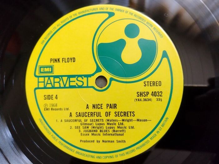 Pink Floyd''A Nice Pair''2Lp.Original Press 70's.Near Mint condition.