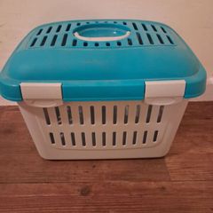 Small Pet (Rabbit/Guinea Pig) Carrier (Collect Stillorgan)