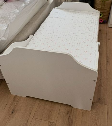 Kids junior bed