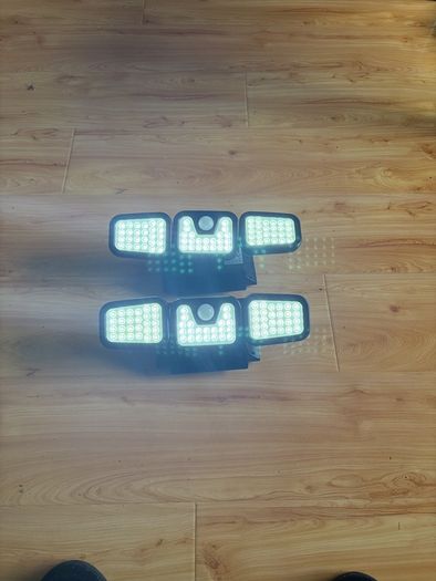 Outdoor solar lights x2