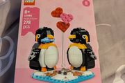 Lego penguins in love 40886