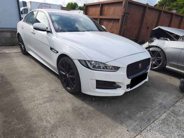 2017 Jaguar Xe 2.0 Diesel For Breaking