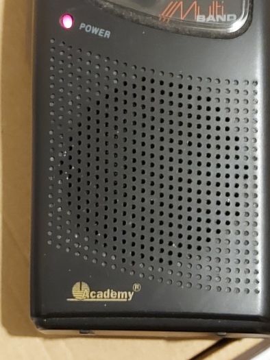 Academy CB-TV1-FM-AIR.WB.PB, Model R-AA110, takes 4 AA Batterys, in very good condition and works well