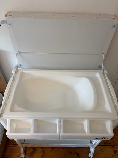 Babylo bath and baby changing table