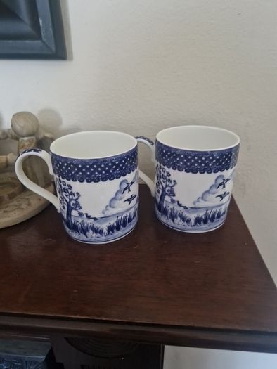 mugs