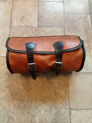 Pair of Vintage Thomas Taylor Lignoid Bowls (Size 5) + Real Leather Bag