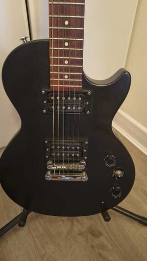 Gibson Epiphone Rockstar Kit: Les Paul Special Vintage Edition and Amp