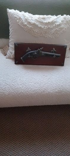 Gun