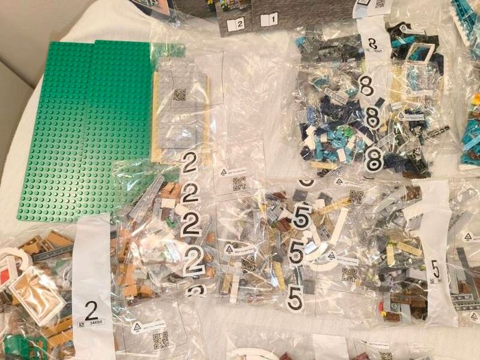 Retired Lego 10270 Bookshop - Brand New - Open Box