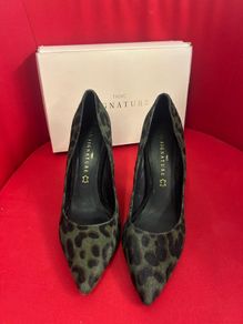 Next Signature moss green ponyskin animal print heels size 7