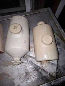 Vintage Cream-Glazed Stoneware Hot Water Bottle, PRICE IS FOR 1 ONLY commonly used as a bed or foot warmer Postage Available or Collection