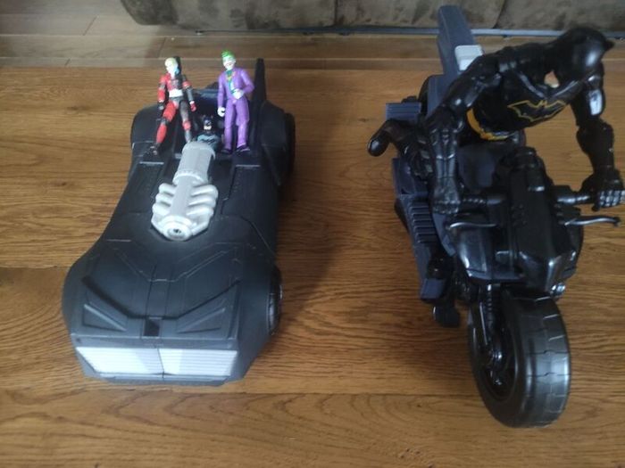 Batman ( bat mobil and bat bike, bat man figure, Joker and Harley Quinn