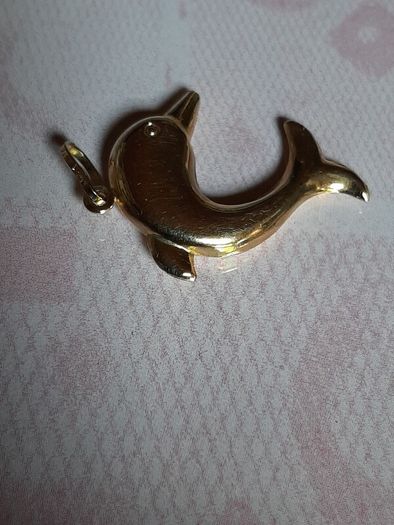 New 9ct gold charm/Pendant Dolphin new