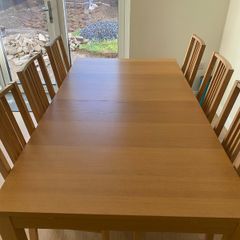 Extendable table and chairs