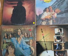 Vinyl records x4