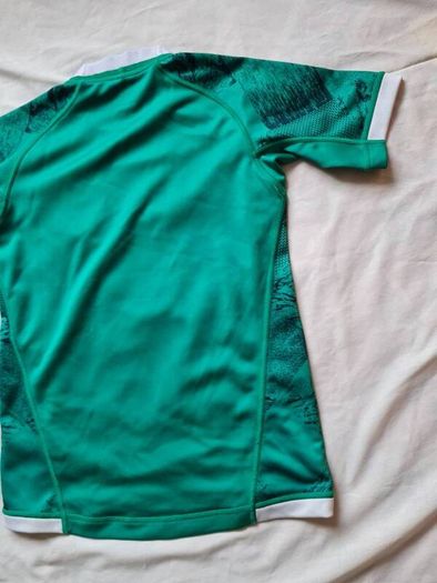 2016-17 Canterbury ireland rugby shirt Size 10 years Pit to pit 15" green in like new condition