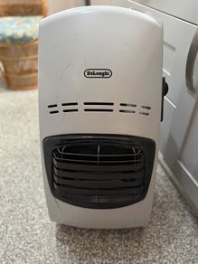 DeLonghi has bottle heater