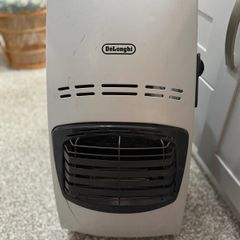 DeLonghi has bottle heater