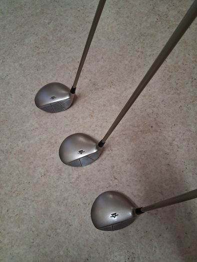 Ladies Golf Clubs. Set Of Right Handed Ladies Flex Graphite Golf Clubs In Excellent Condition. Collect In Dublin Or Receive Via Post.
