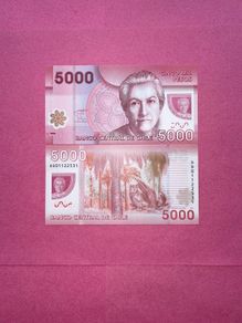 Chile  5,000  Pesos. 2011    ( Uncirculated )pick  163 B . Polymer / Plastic .