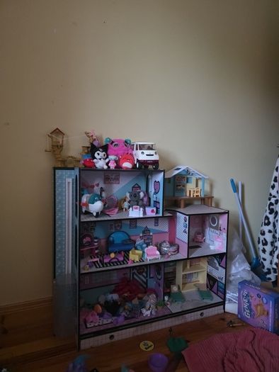 Lol Dollhouse with toys