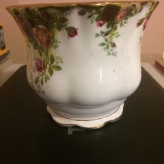 royal Albert 1962 stamped flower pot free postage