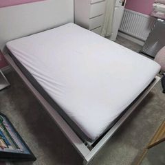 White Ottoman double bed with detachable headboard