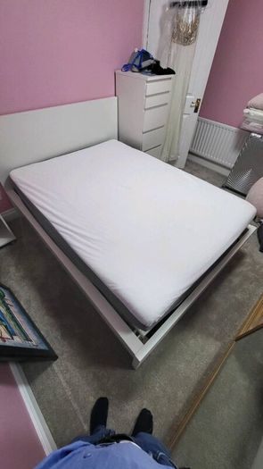White Ottoman double bed with detachable headboard