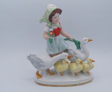 Vintage Gerold Porzellan Germany Figurine Girl with Geese Ducks