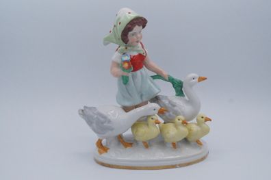 Vintage Gerold Porzellan Germany Figurine Girl with Geese Ducks