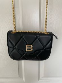Like New: Shoulder Bag