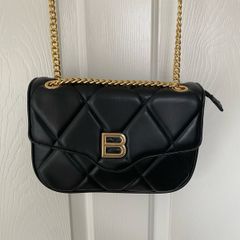 Like New: Shoulder Bag