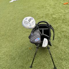 Golf bag with 3 clubs