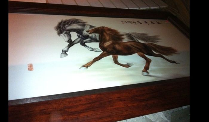 Hand Painting ceramic Horse picture