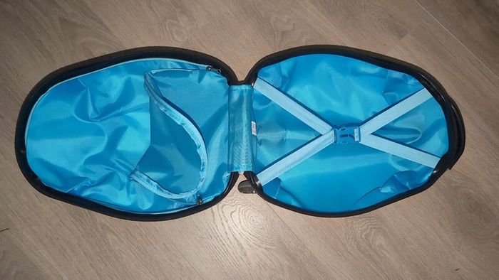 Kids travel suitcase