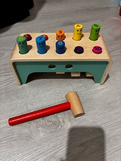 Wooden hammer toy Battat