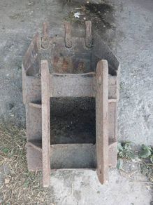 1 and a half foot digging bucket of ford digger