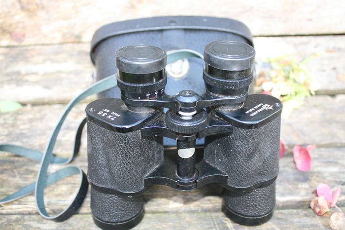 Vintage Cavalier Binoculars Coated Optics Wide Angle Field Glasses Made In Japan 7 x 35