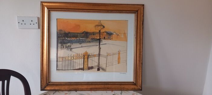 Set of 2 Framed Paris Watercolour Paintings in Gold Frames