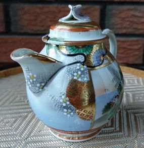Antique Japanese "Kutani" Teapot
